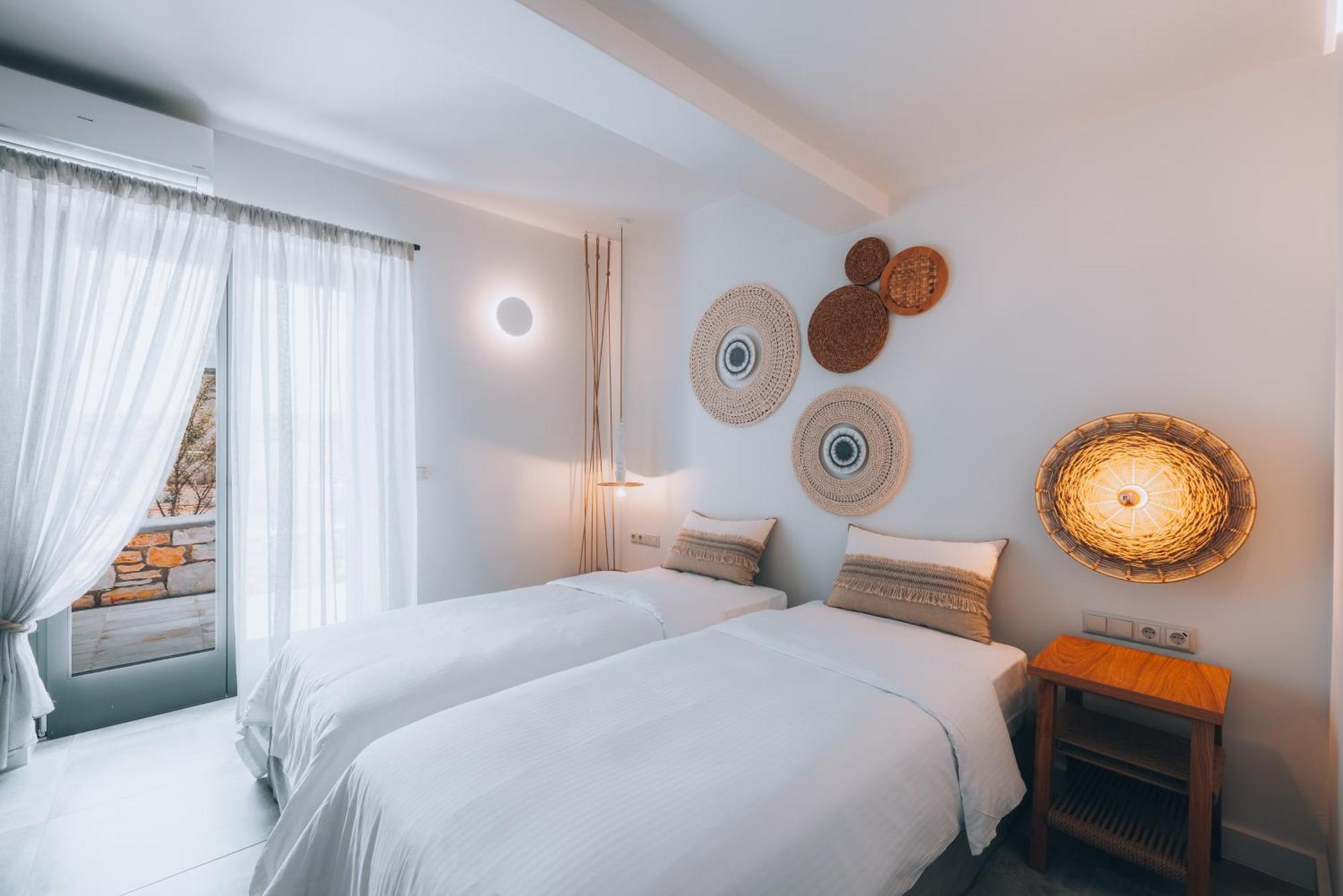 Kosmitis Suites & Villas Náousa Quarto foto