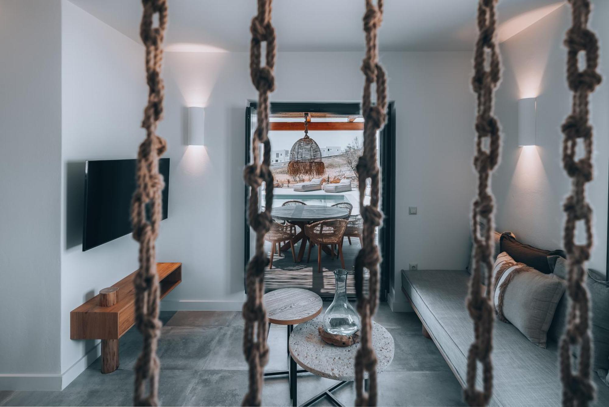 Kosmitis Suites & Villas Náousa Quarto foto