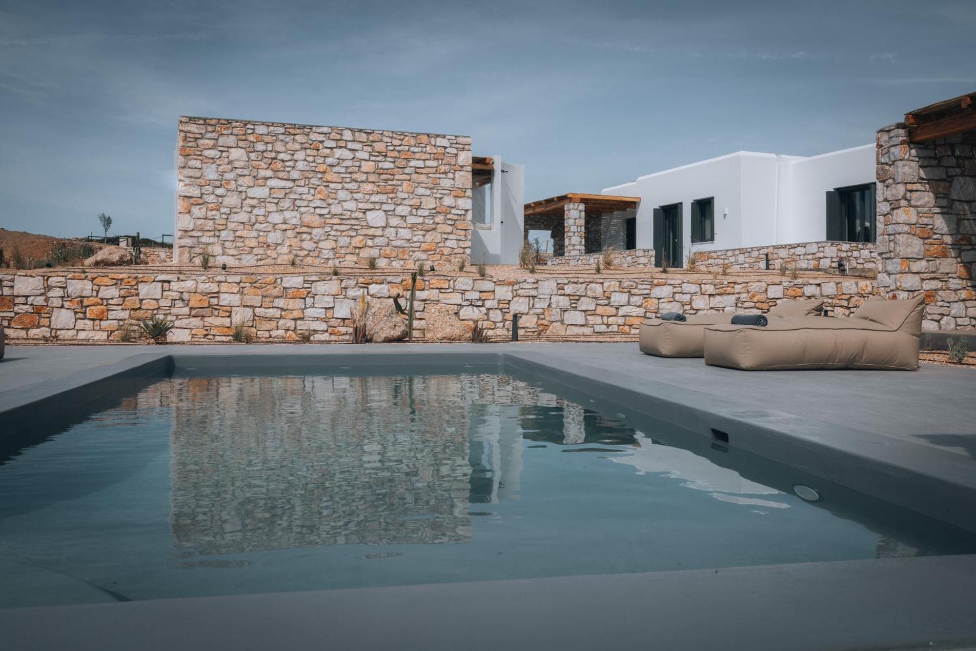 Kosmitis Suites & Villas Náousa Quarto foto